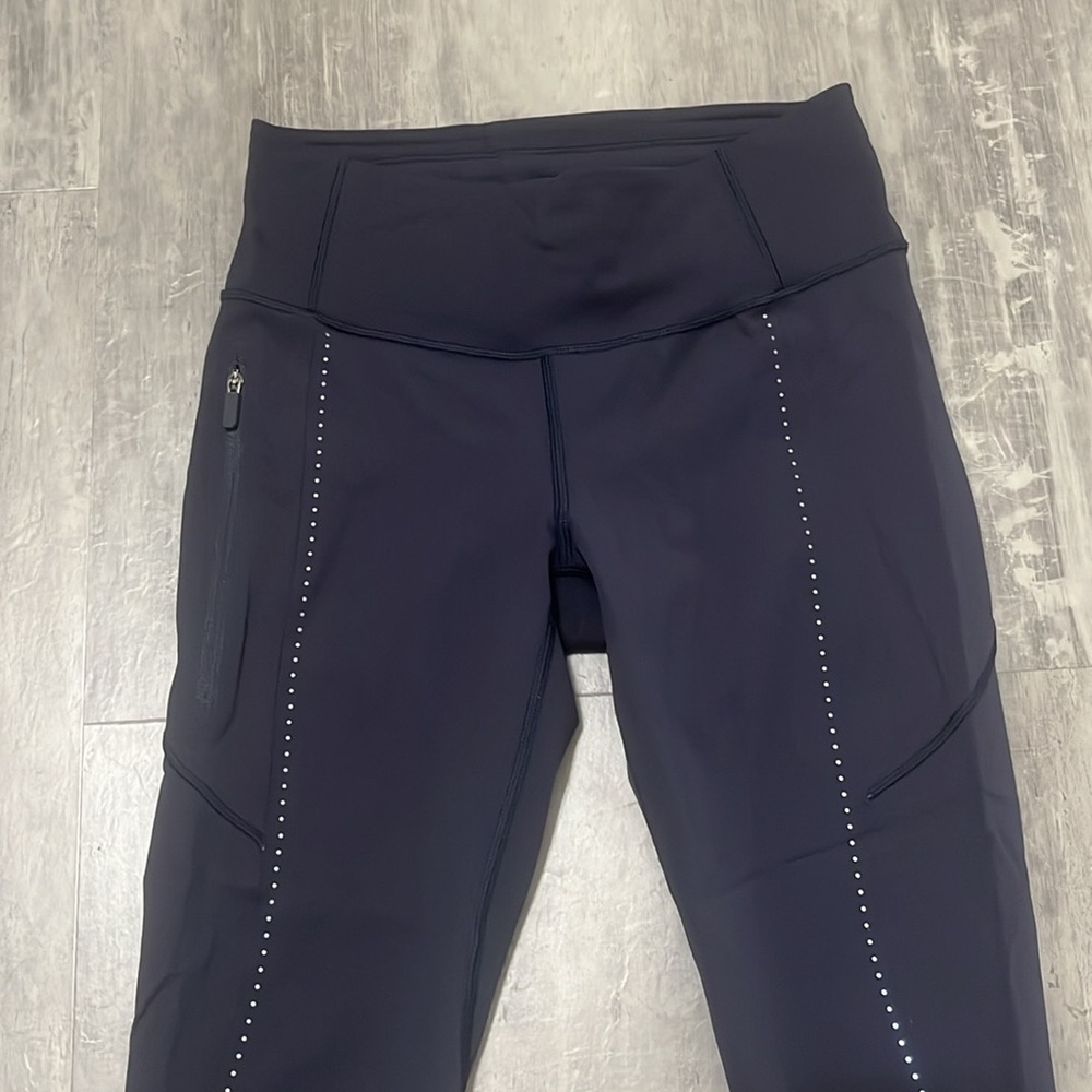 Lululemon Extra Mile Reflective Dots Navy Leggings Size 4 - Picture 2 of 10